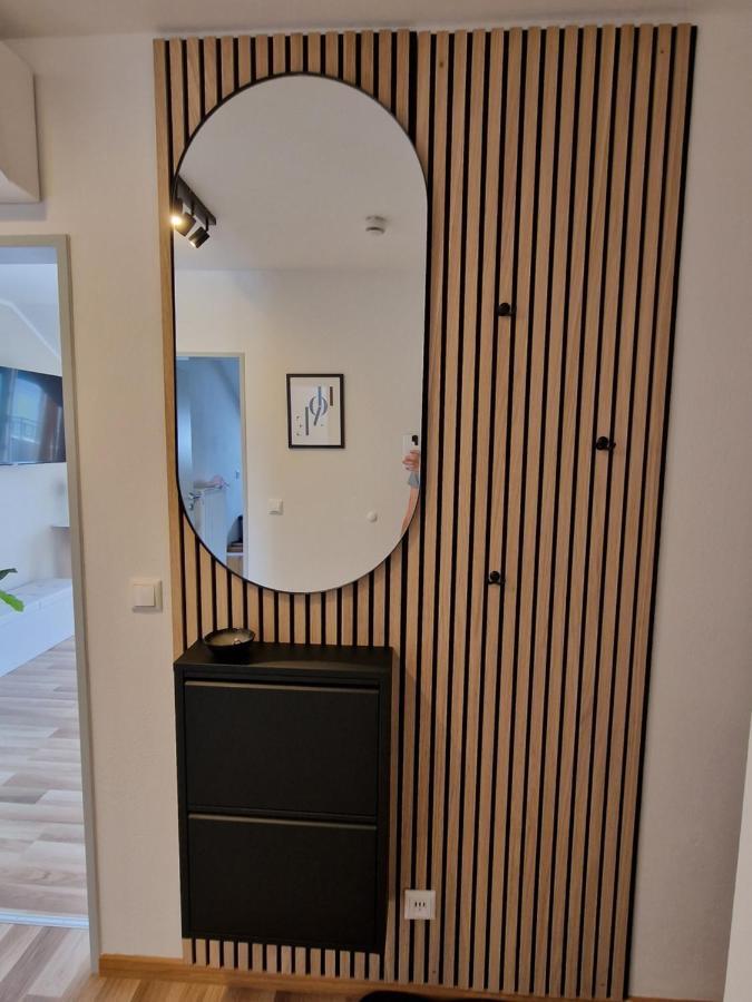 C4S Come4Stay Altoetting - 3-Zi Whg I Zentrale Lage I Parkplatz I Balkon I Wifi I Smarttv I 1 Kingsize, 1 Queensize Bett I Office Arbeitsplatz I Wohnbereich Mit Couch Und Essbereich I Voll Ausgestattete Kueche I Nespresso Bagian luar foto