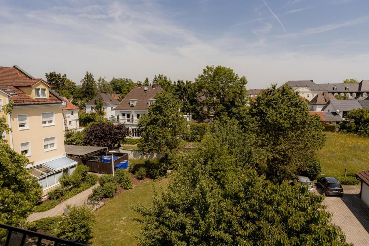 C4S Come4Stay Altoetting - 3-Zi Whg I Zentrale Lage I Parkplatz I Balkon I Wifi I Smarttv I 1 Kingsize, 1 Queensize Bett I Office Arbeitsplatz I Wohnbereich Mit Couch Und Essbereich I Voll Ausgestattete Kueche I Nespresso Bagian luar foto